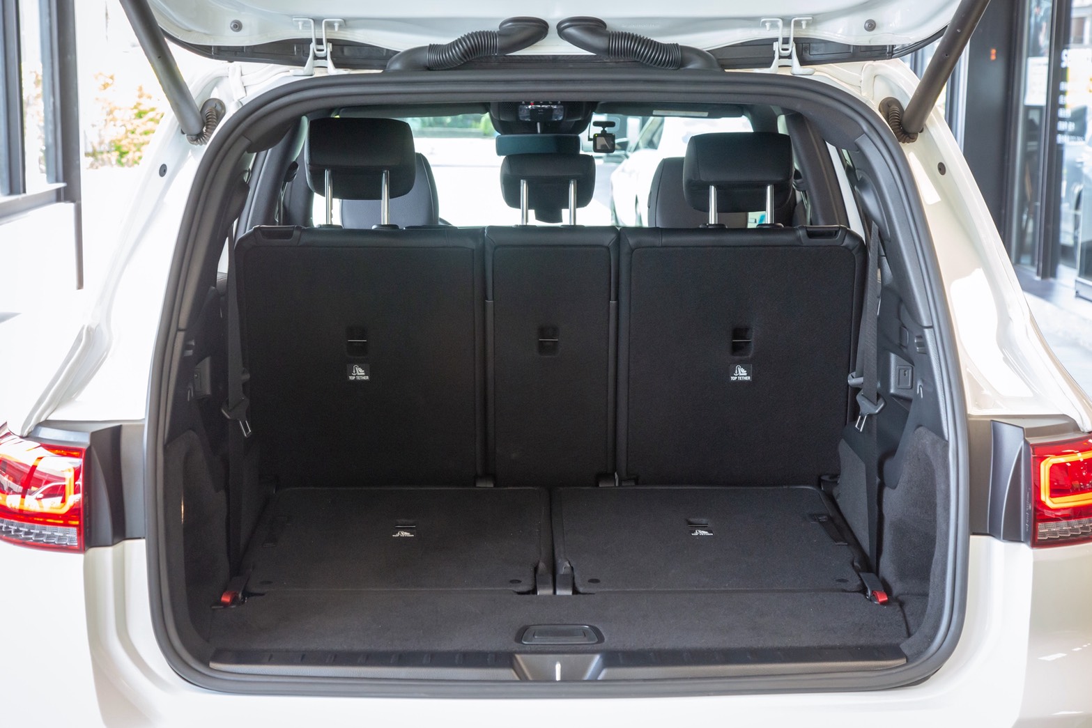 Mercedes-Benz GLB180