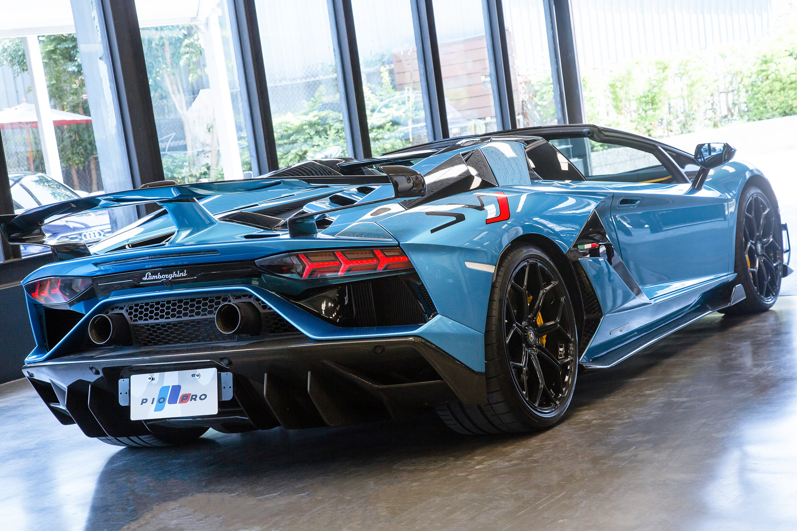 Lamborghini Aventador