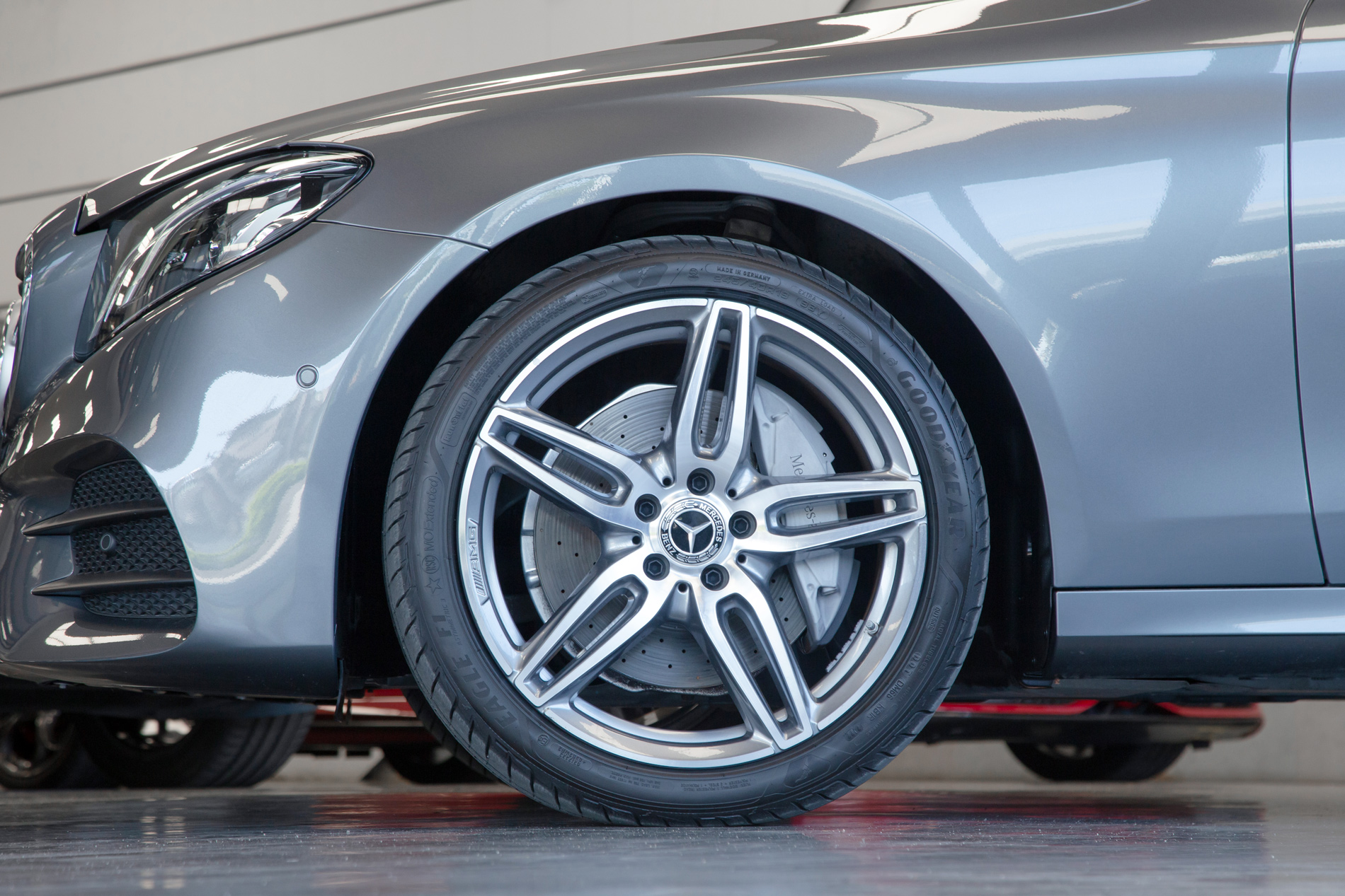 Mercedes-Benz E250 AMG