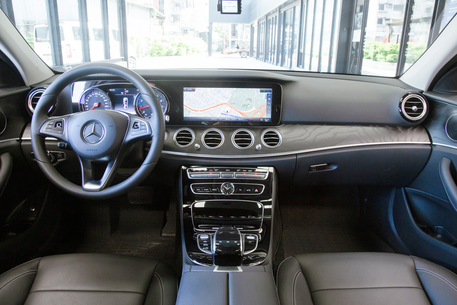 Mercedes-Benz E250 AMG