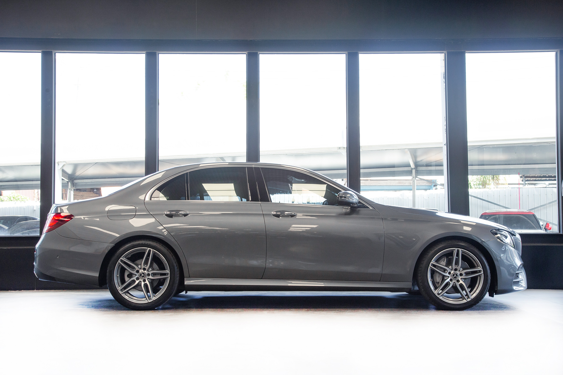 Mercedes-Benz E250 AMG