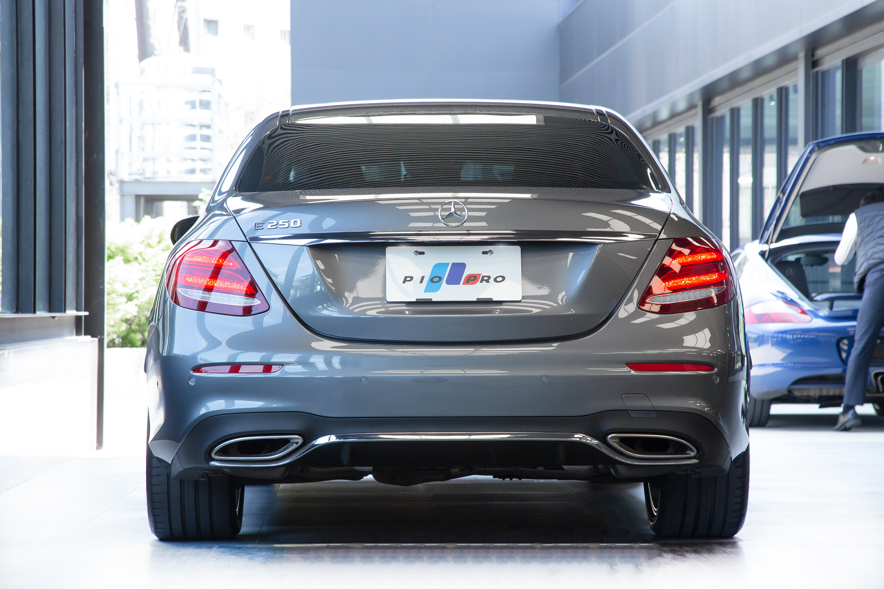 Mercedes-Benz E250 AMG