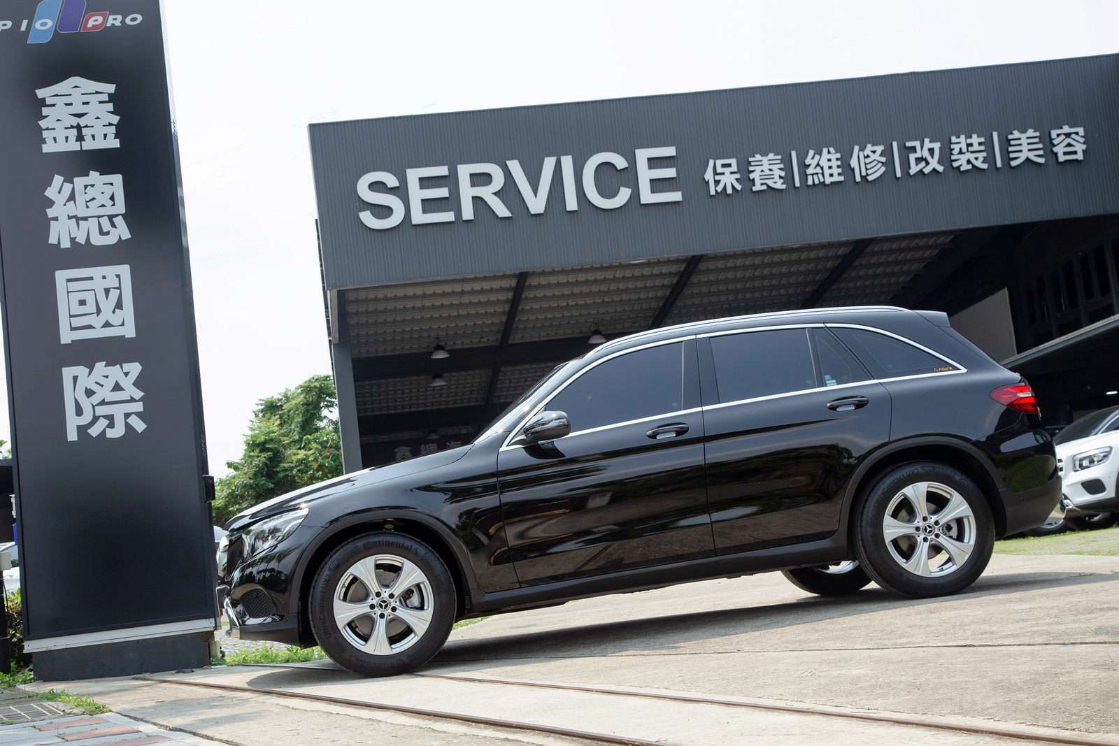 Mercedes-Benz GLC200
