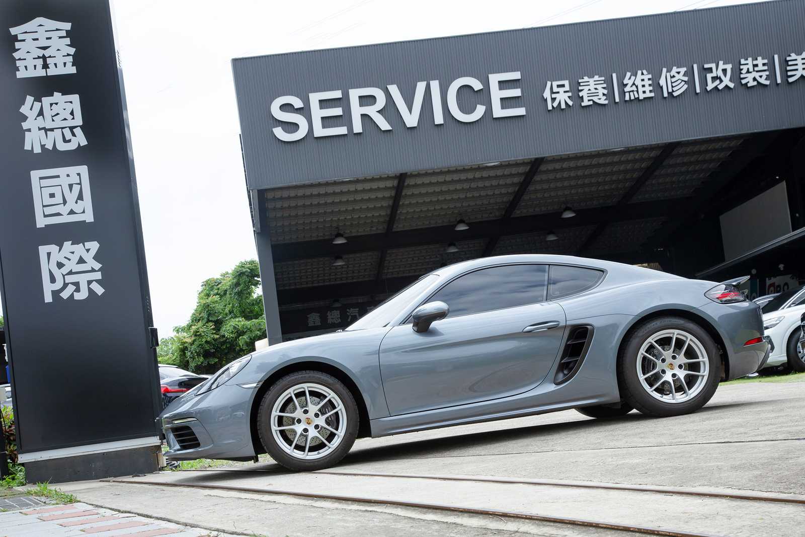 Porsche 718 Cayman