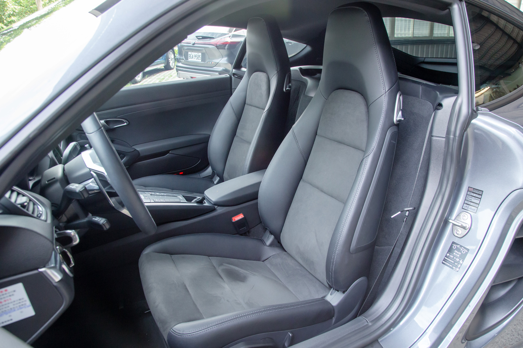 Porsche 718 Cayman