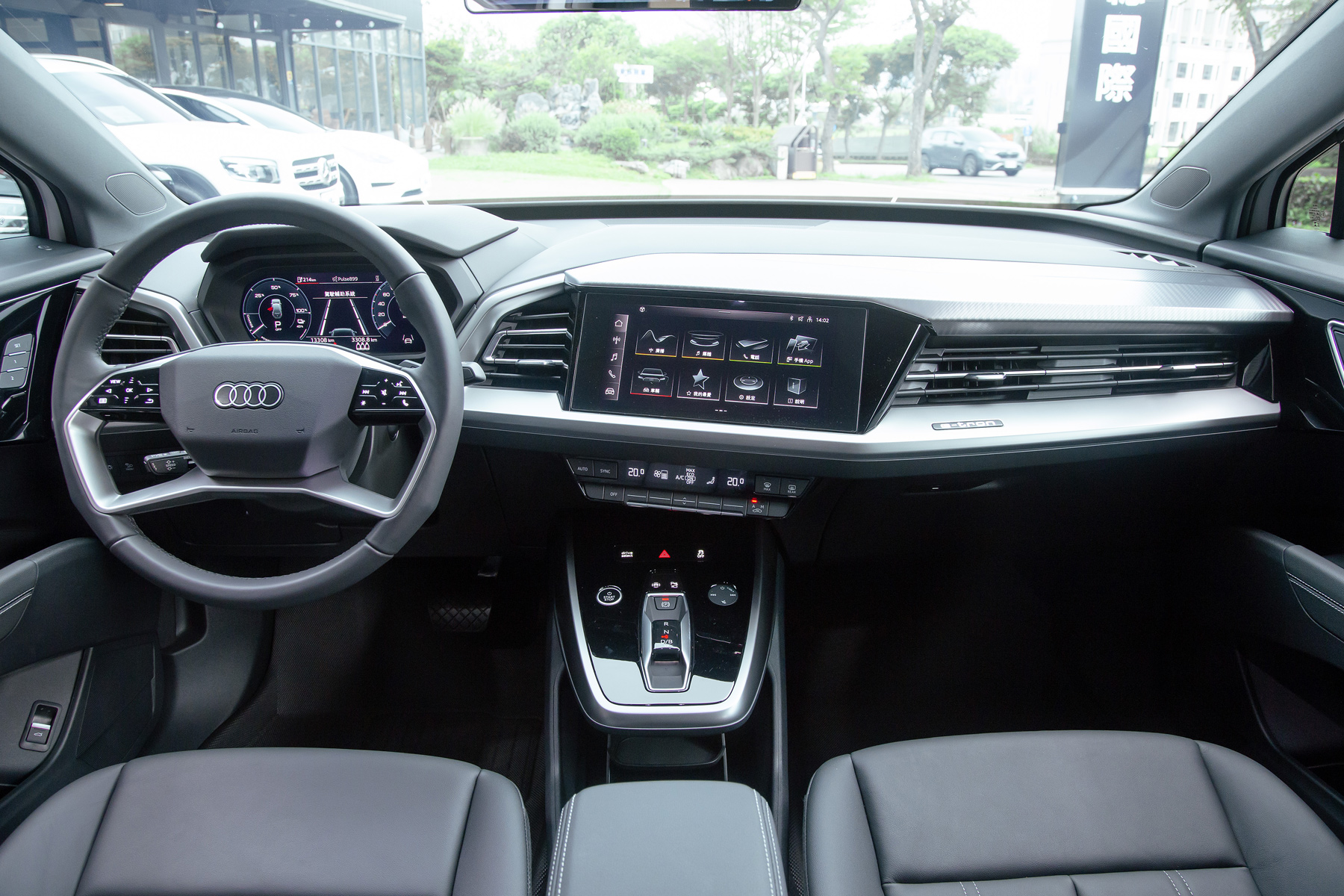 Audi e-tron