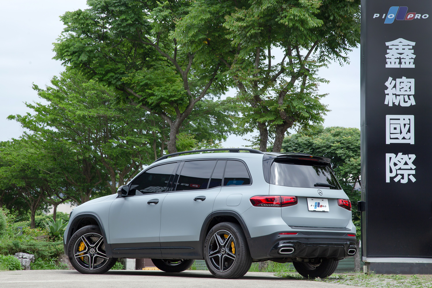 Mercedes-Benz GLB200