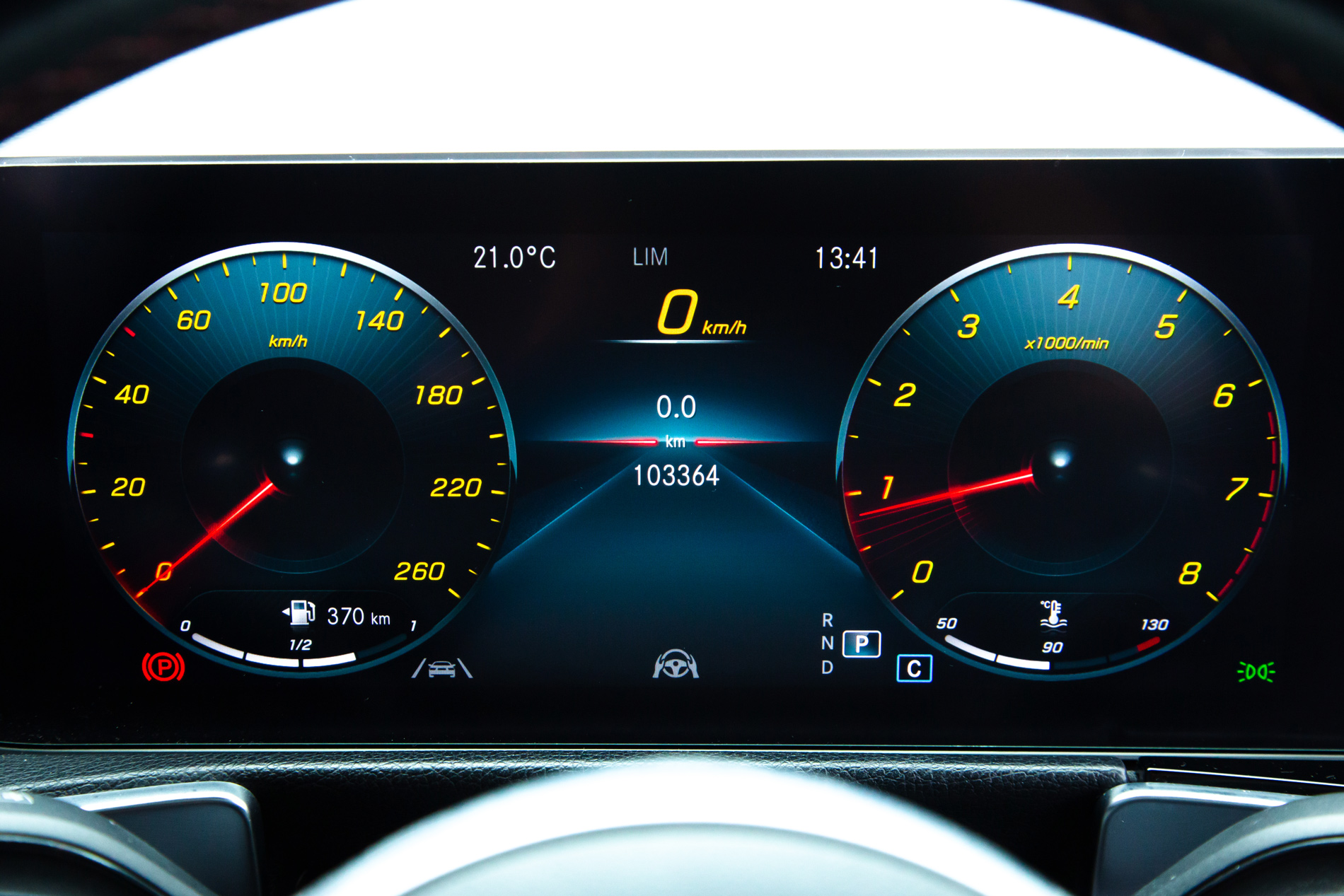 Mercedes-Benz GLB200