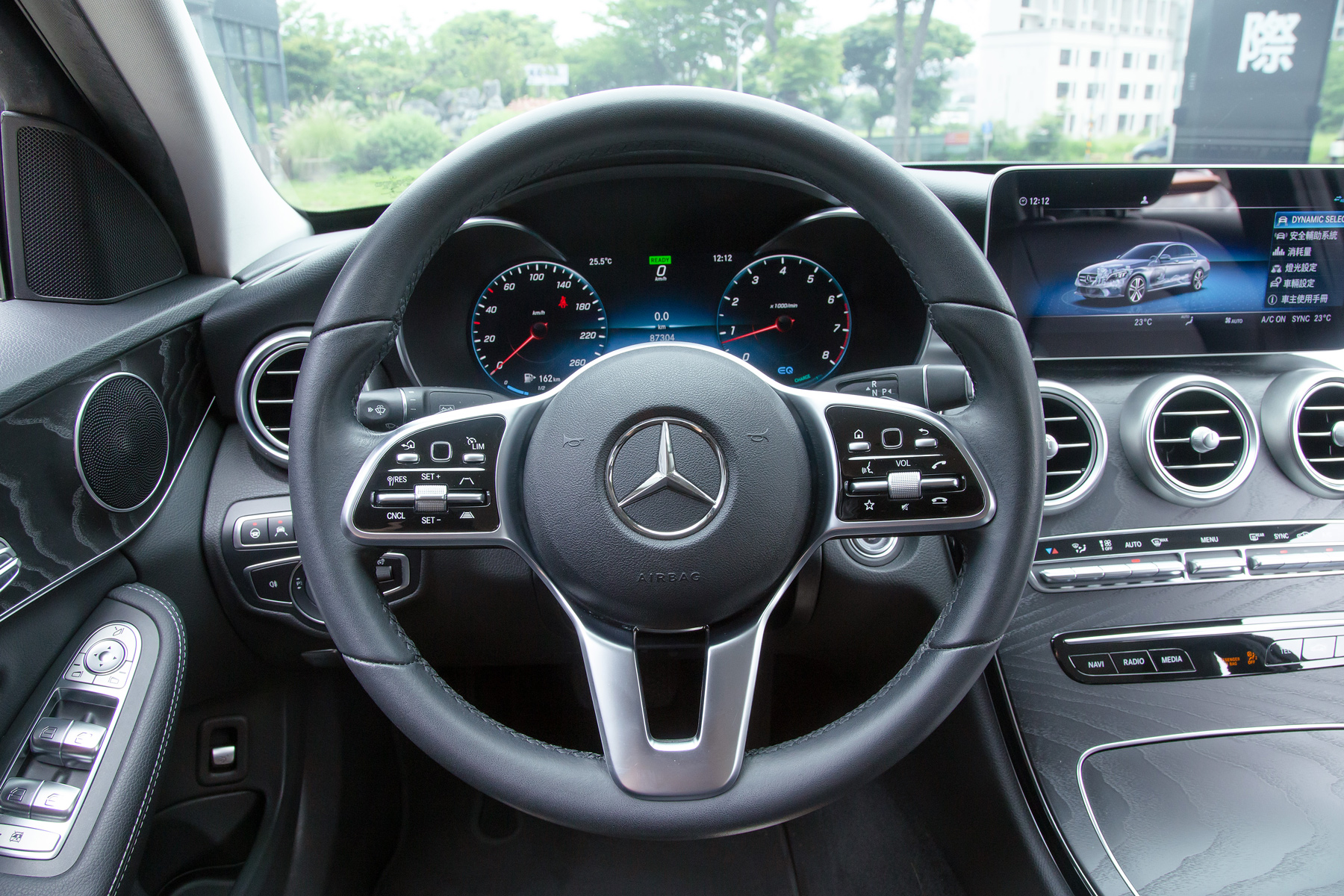 Mercedes-Benz C200