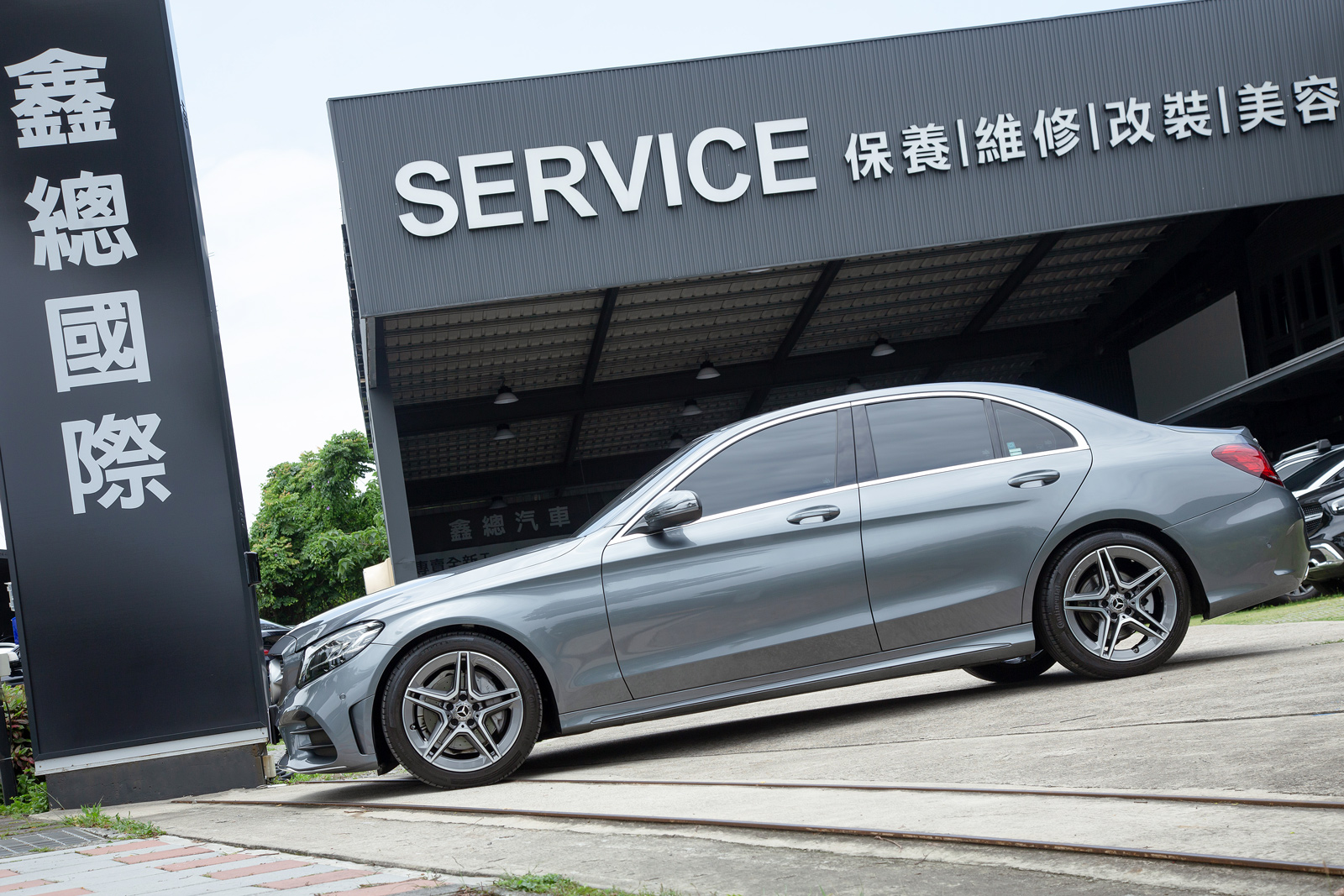 Mercedes-Benz C200