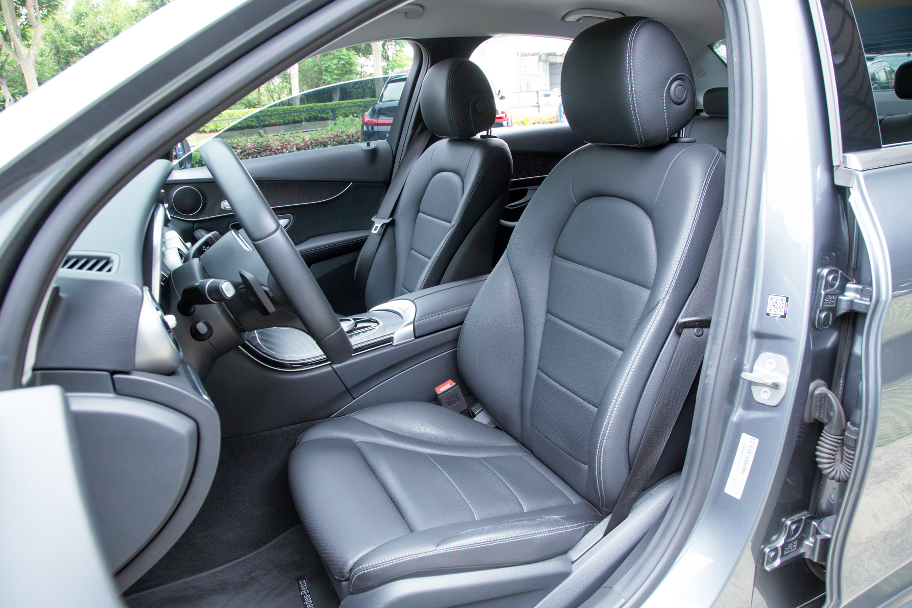 Mercedes-Benz C200