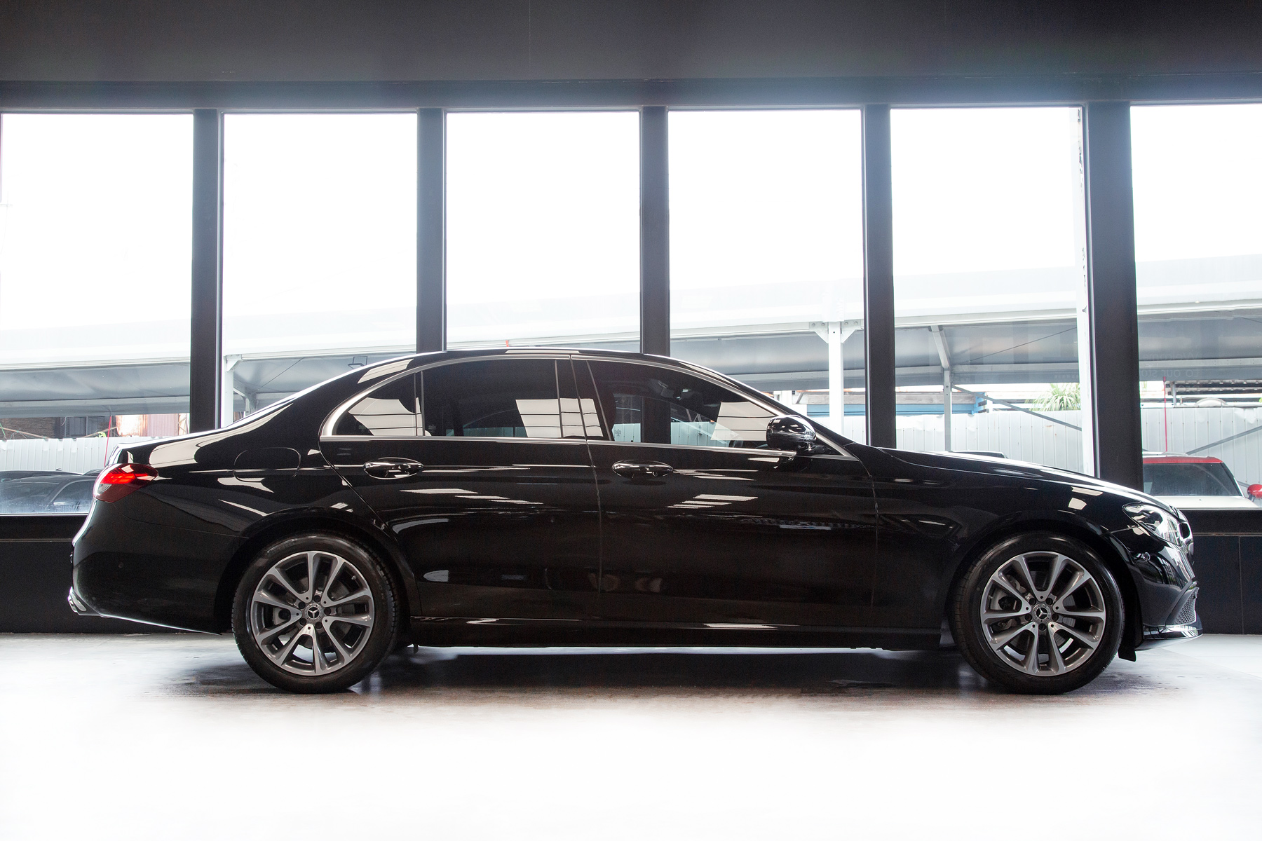 Mercedes-Benz E200