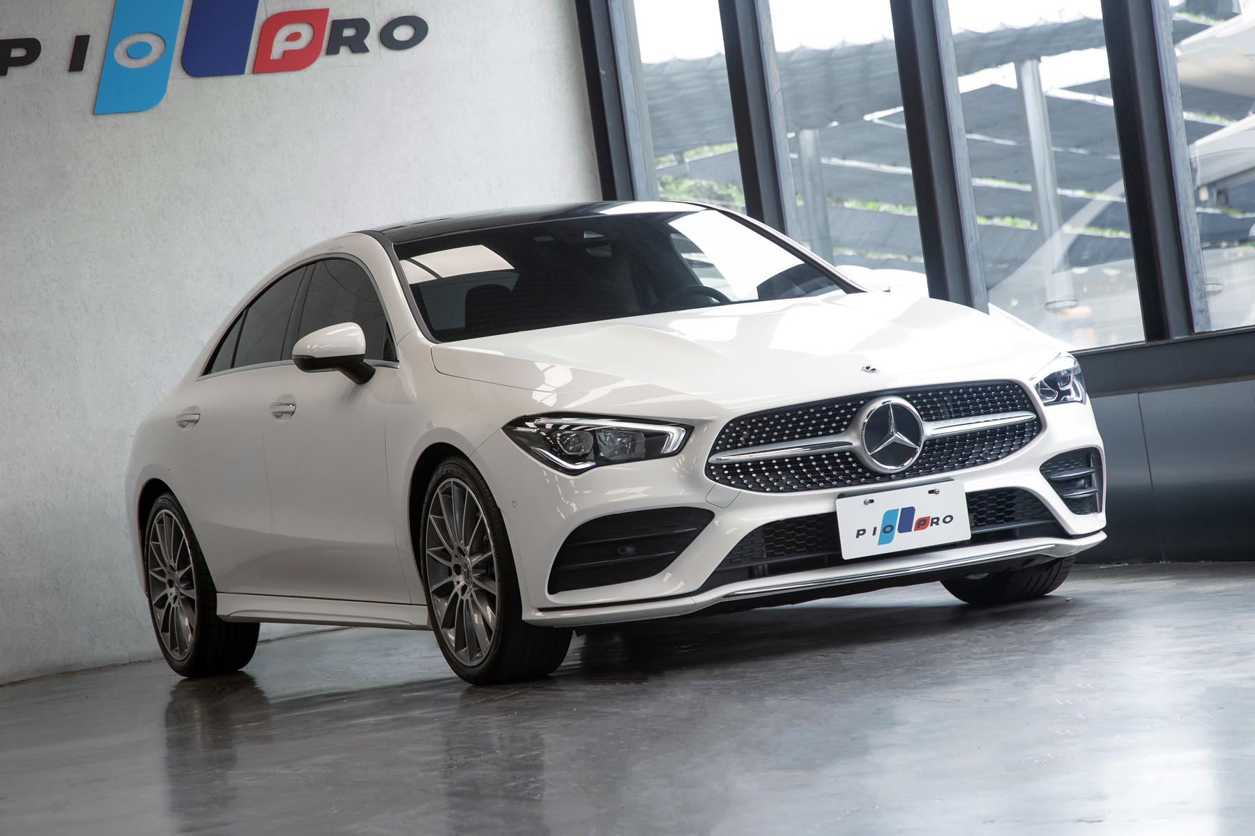 Mercedes-Benz CLA250
