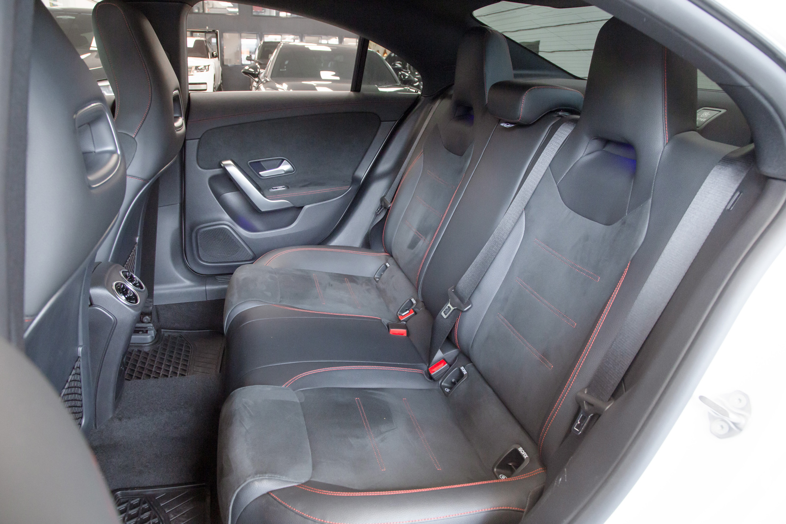 Mercedes-Benz CLA250