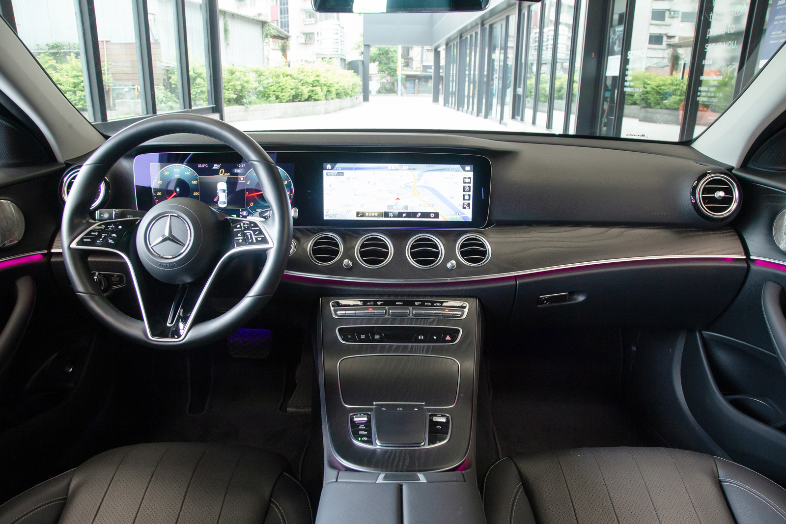 Mercedes-Benz E200
