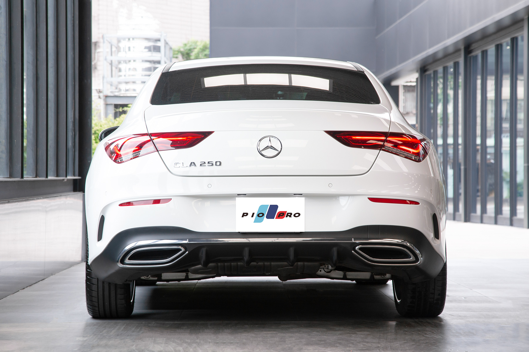 Mercedes-Benz CLA250