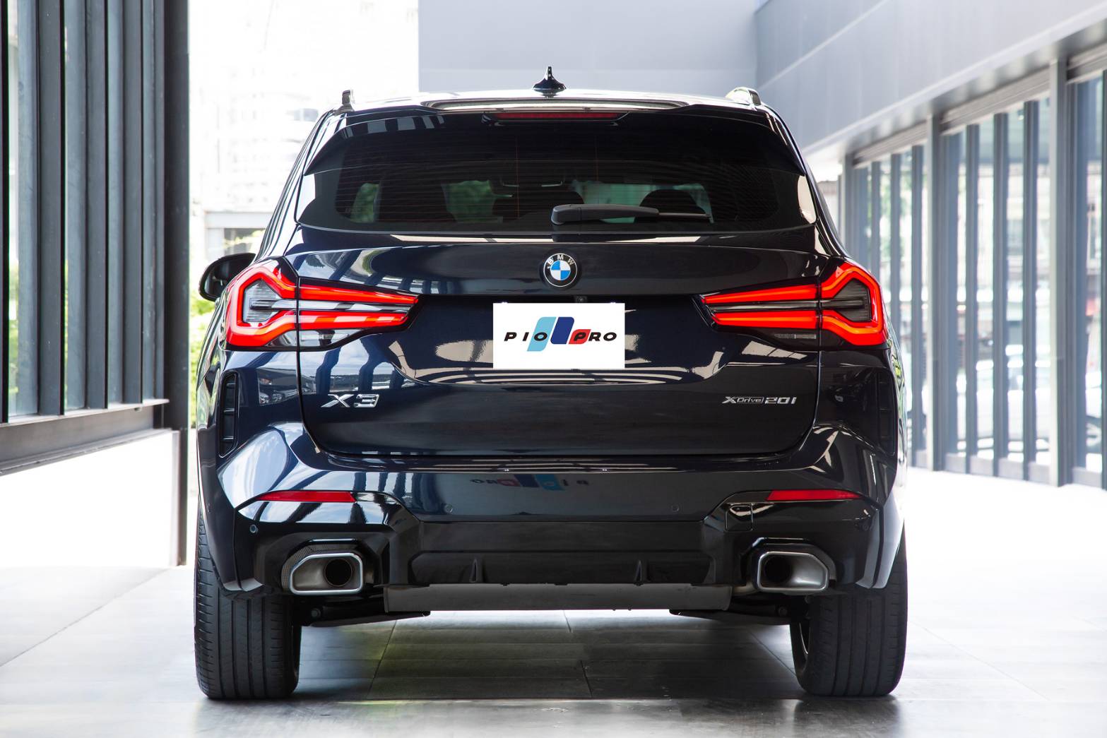 BMW xDrive20i