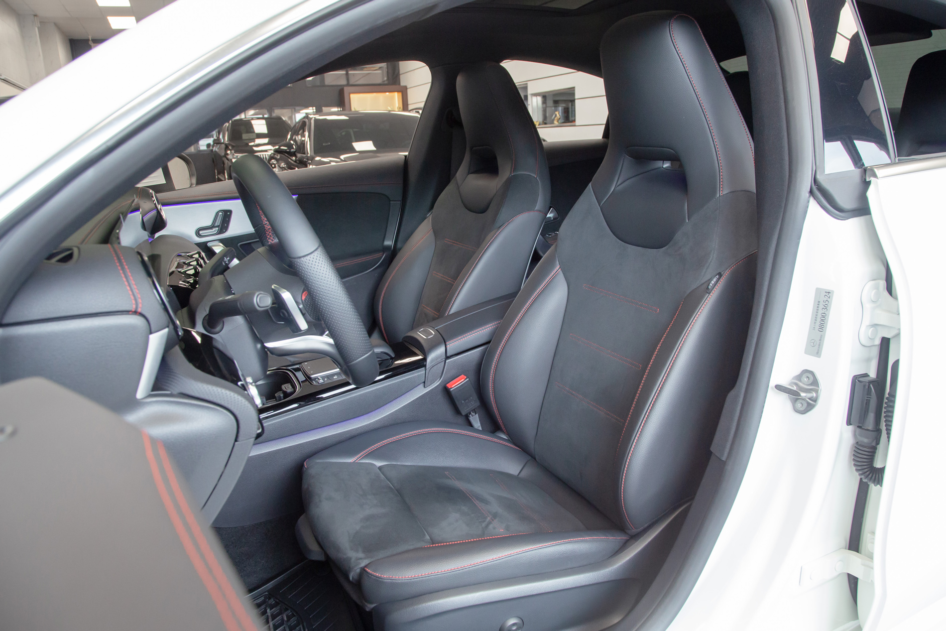 Mercedes-Benz CLA250