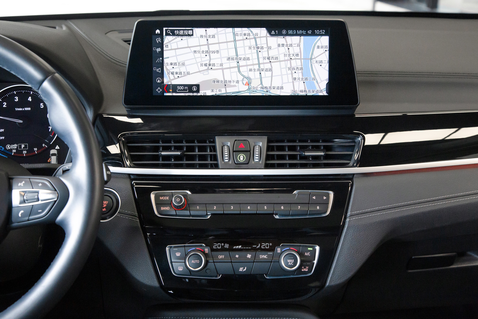 BMW sDrive18i 領航版