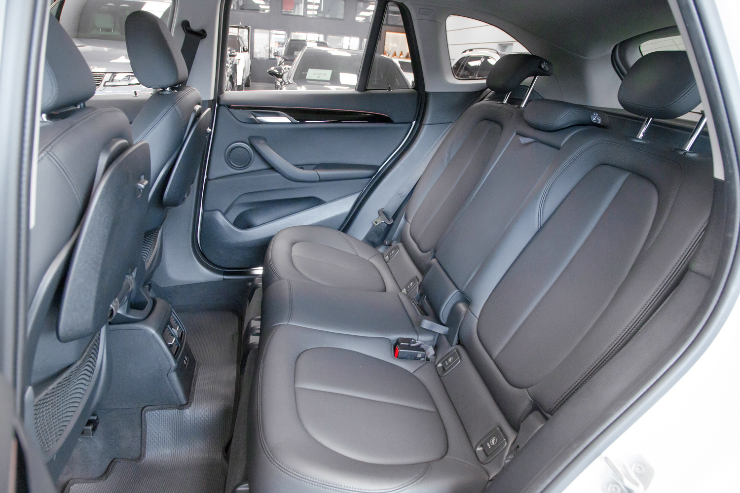 BMW sDrive18i 領航版