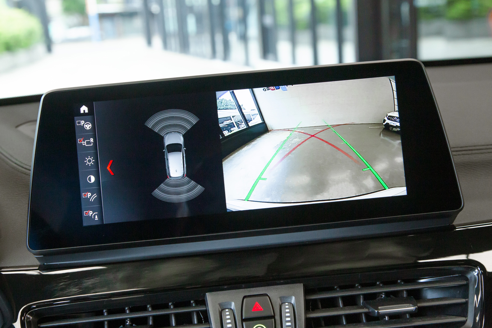 BMW sDrive18i 領航版