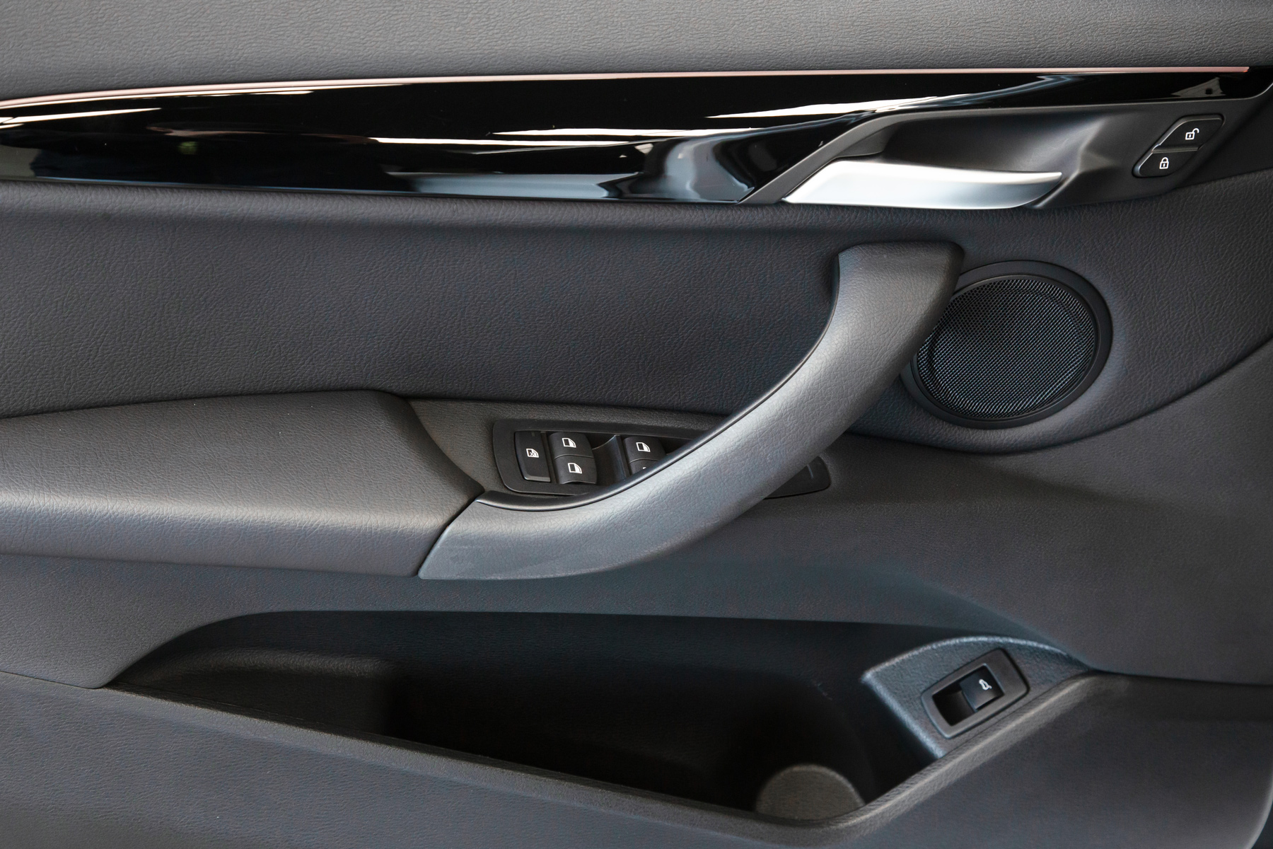 BMW sDrive18i 領航版
