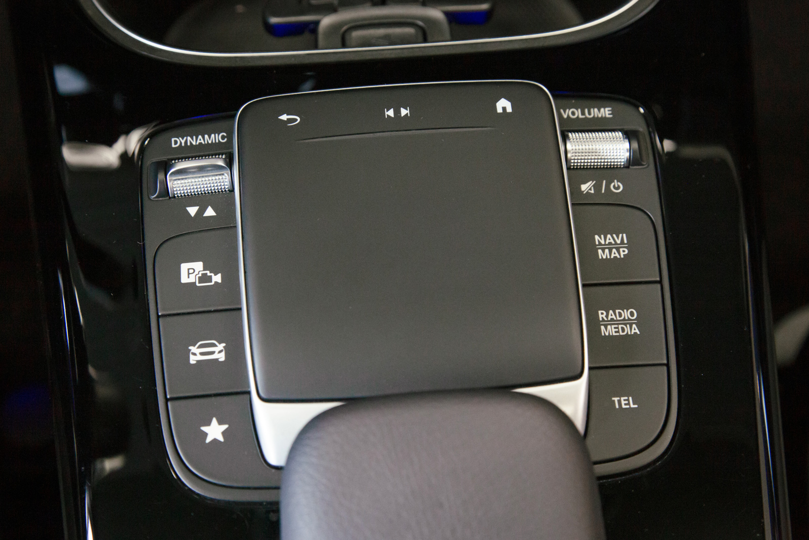 Mercedes-Benz A 180 運動版