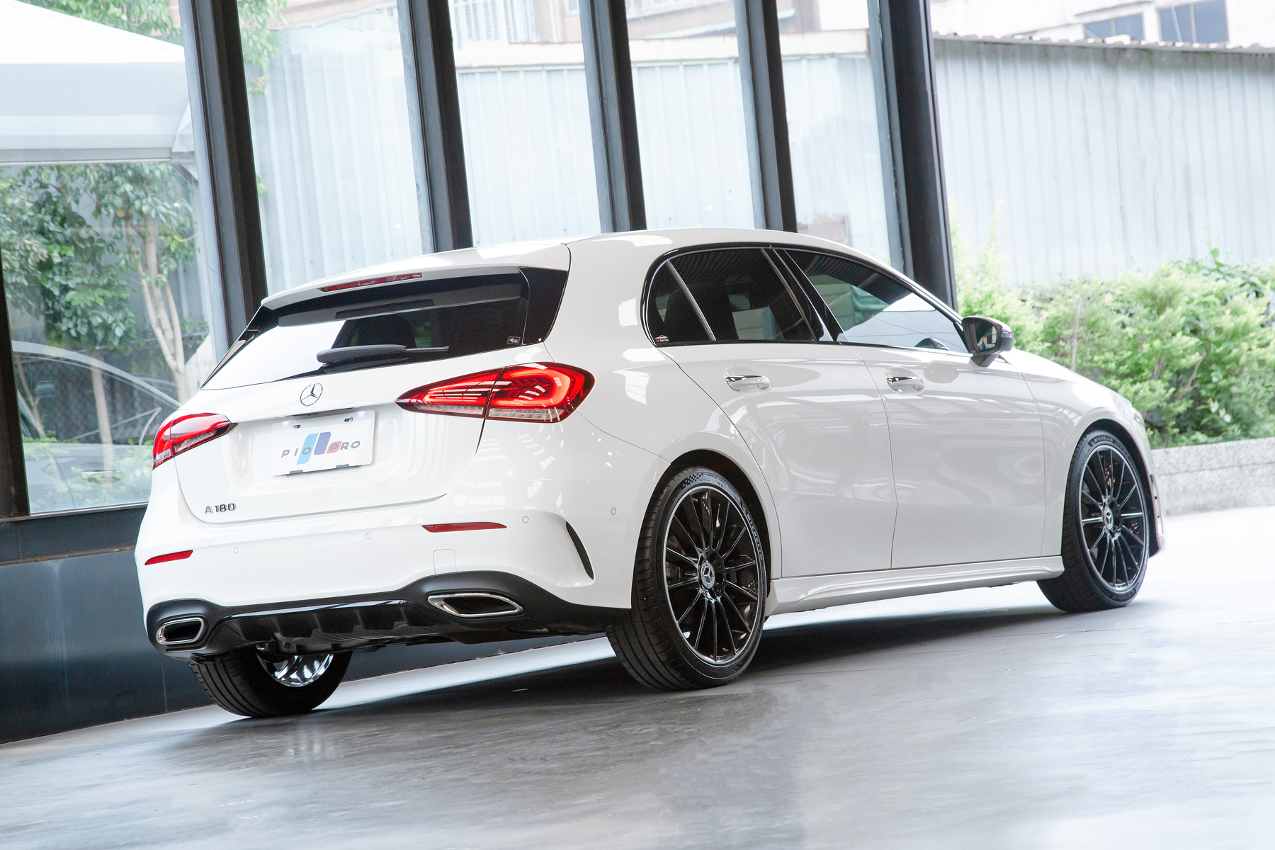 Mercedes-Benz A 180 運動版