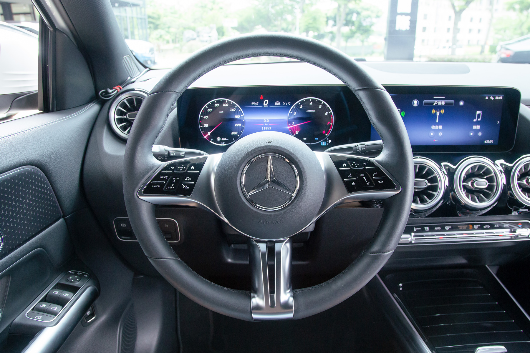 Mercedes-Benz GLA180