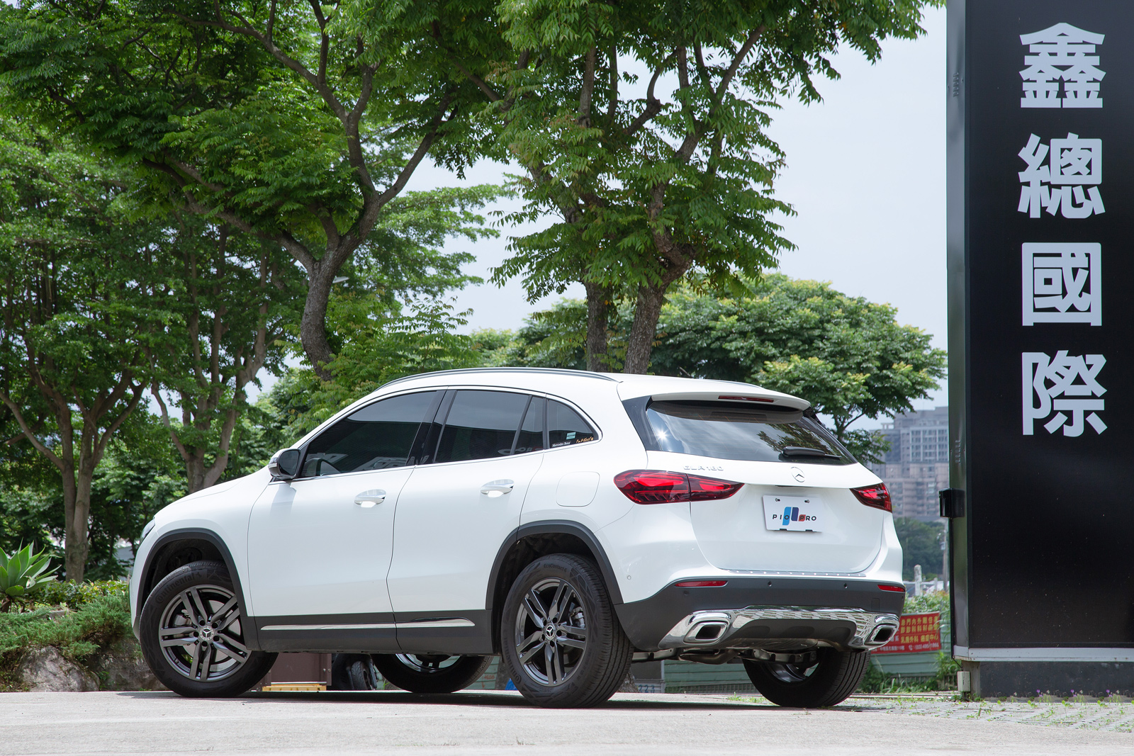 Mercedes-Benz GLA180