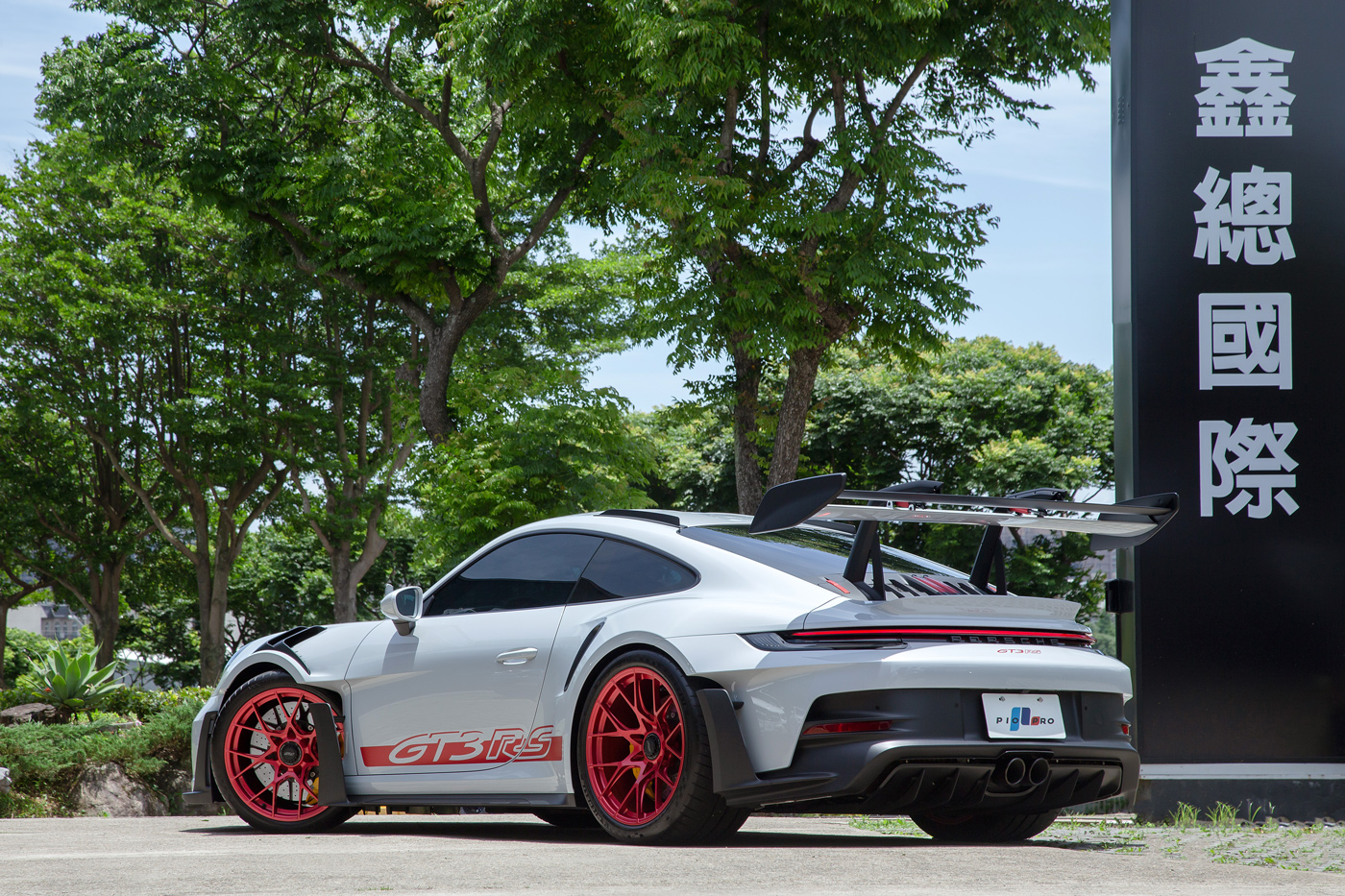 Porsche 911