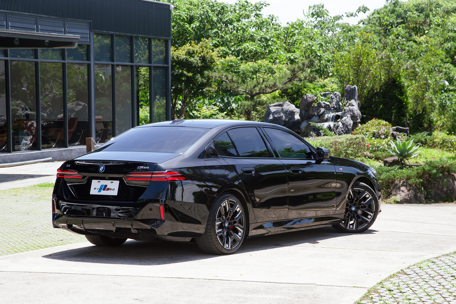 BMW M60