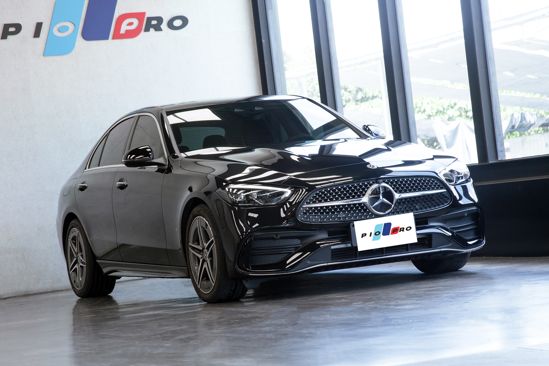 Mercedes-Benz C180