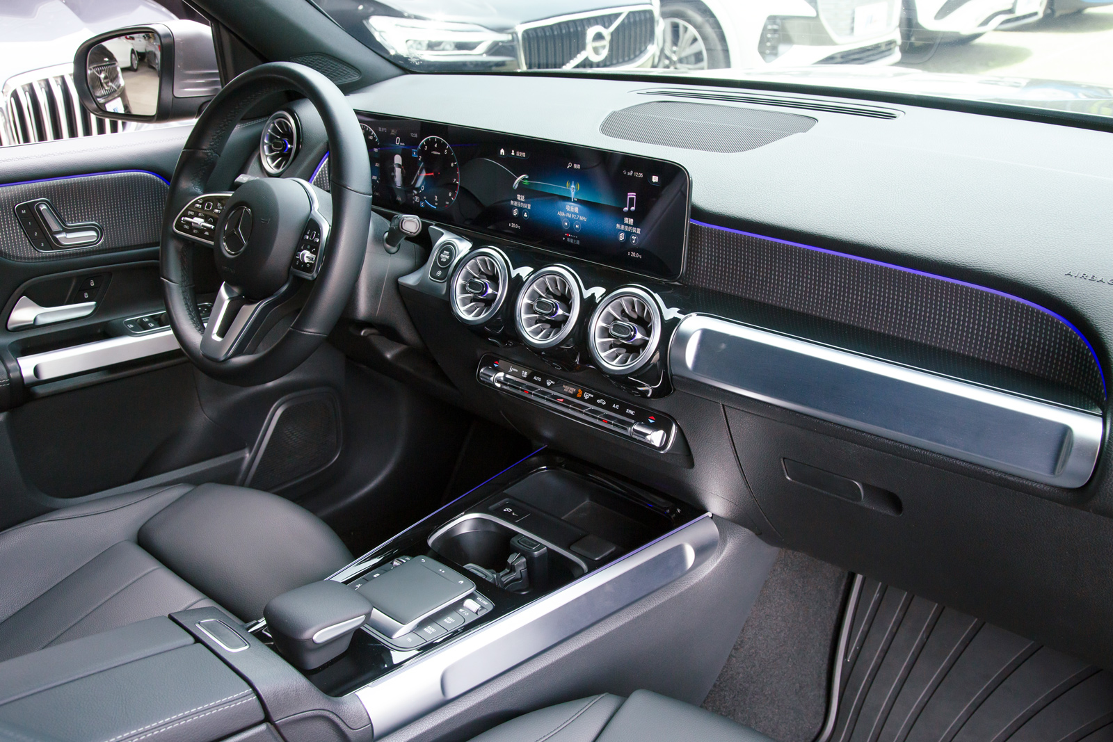 Mercedes-Benz GLB180