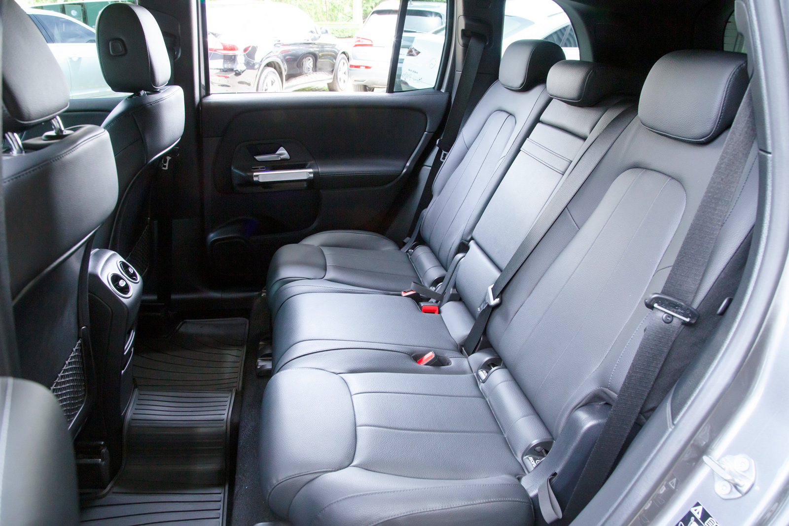 Mercedes-Benz GLB180