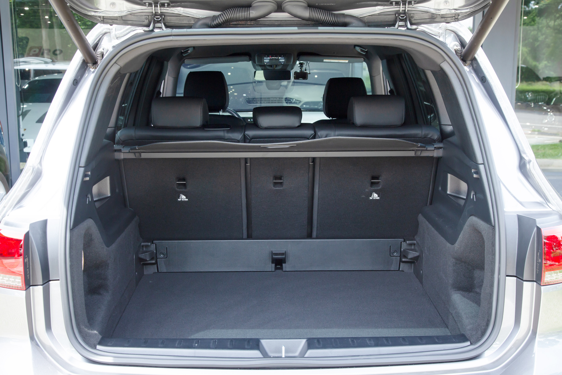 Mercedes-Benz GLB180