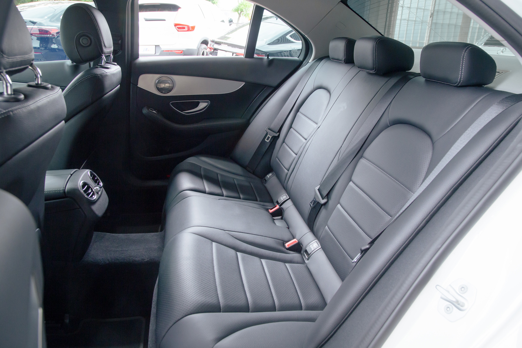 Mercedes-Benz C200