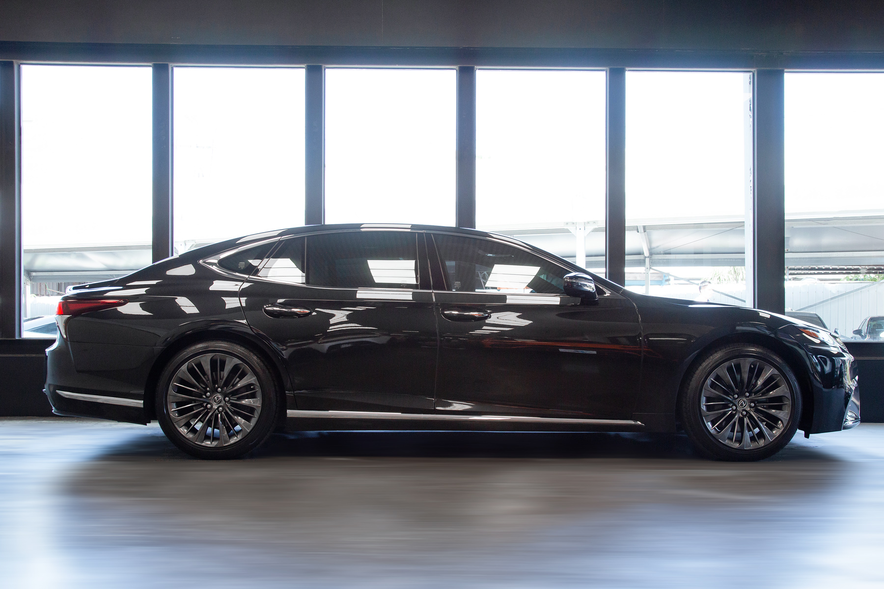 Lexus LS