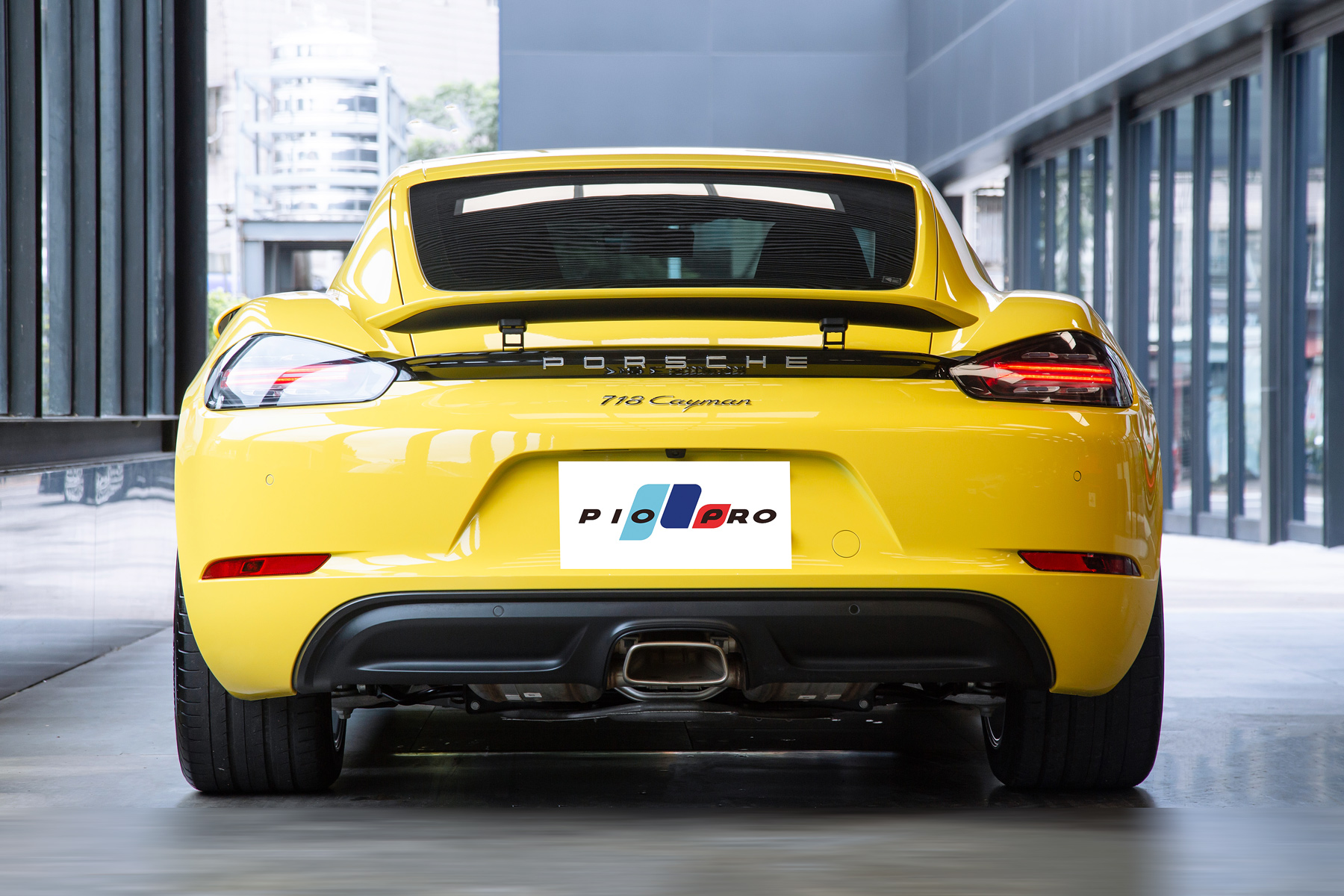 Porsche 718 Cayman