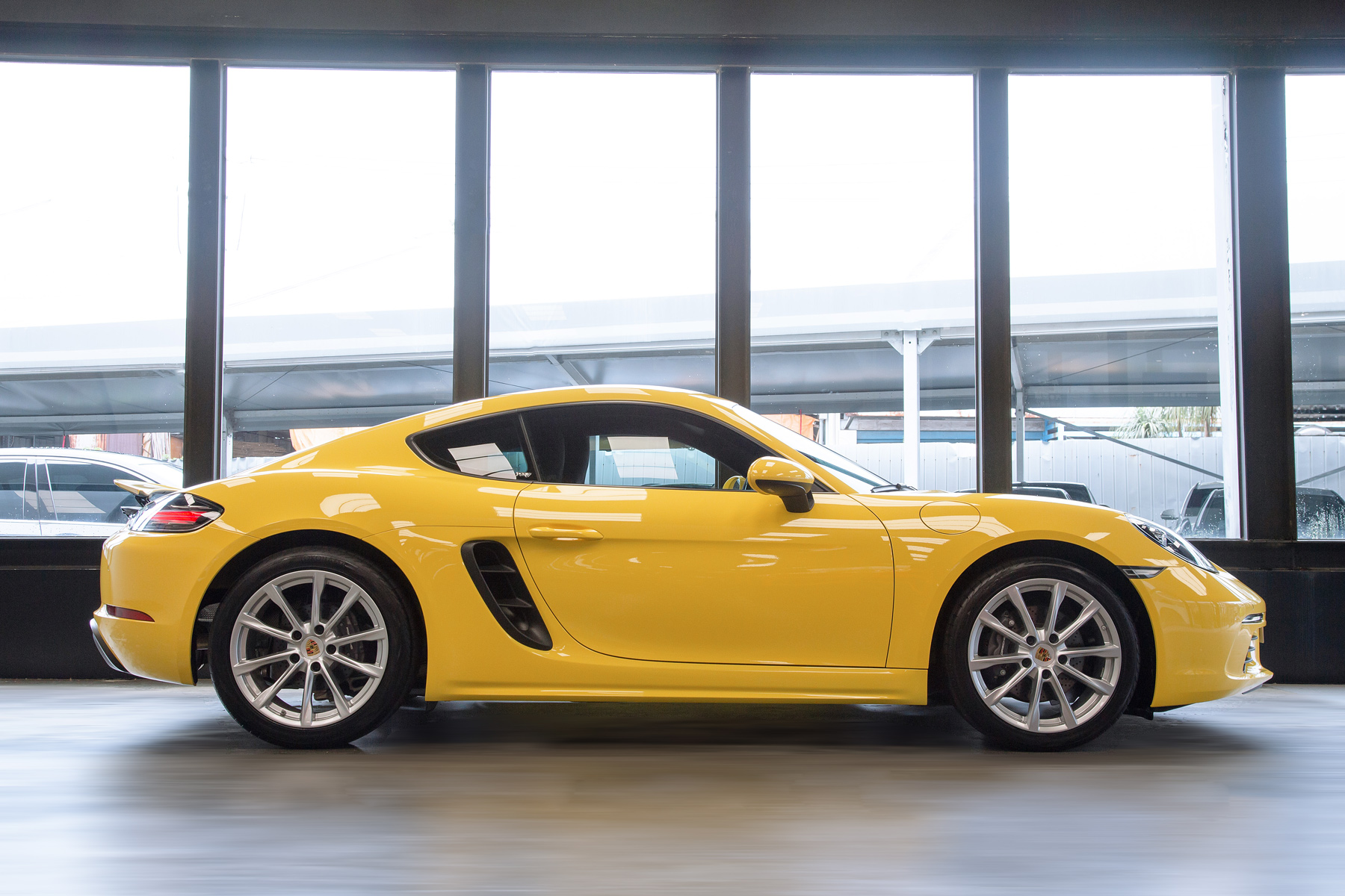 Porsche 718 Cayman