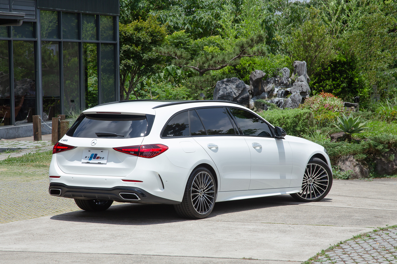 Mercedes-Benz C300