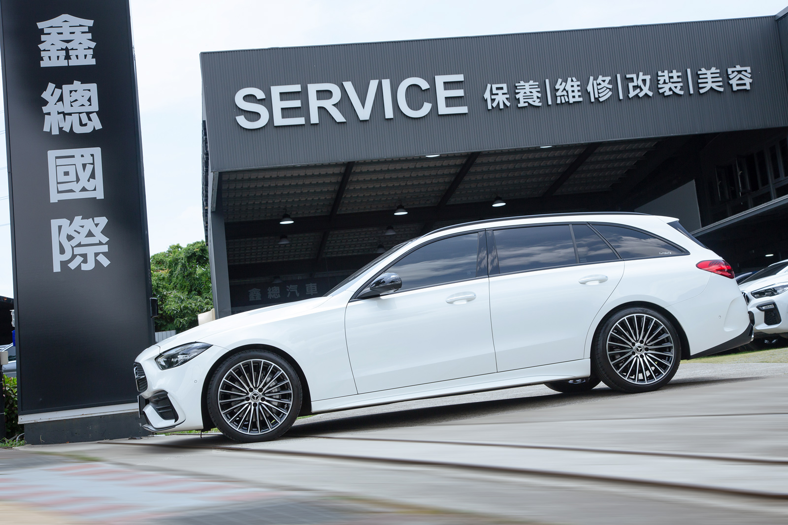 Mercedes-Benz C300