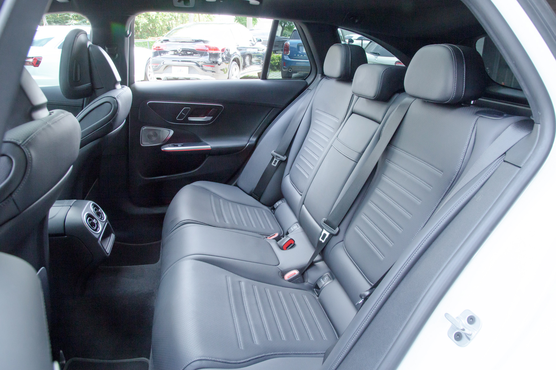 Mercedes-Benz C300