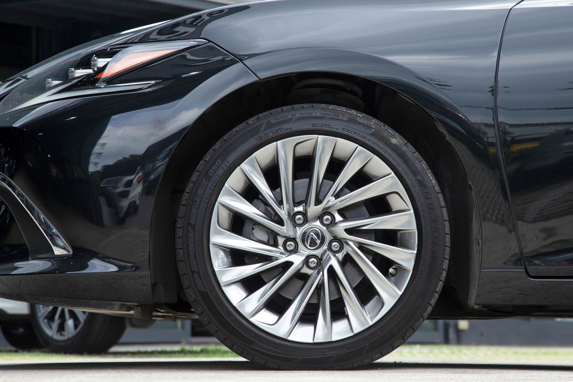 Lexus ES