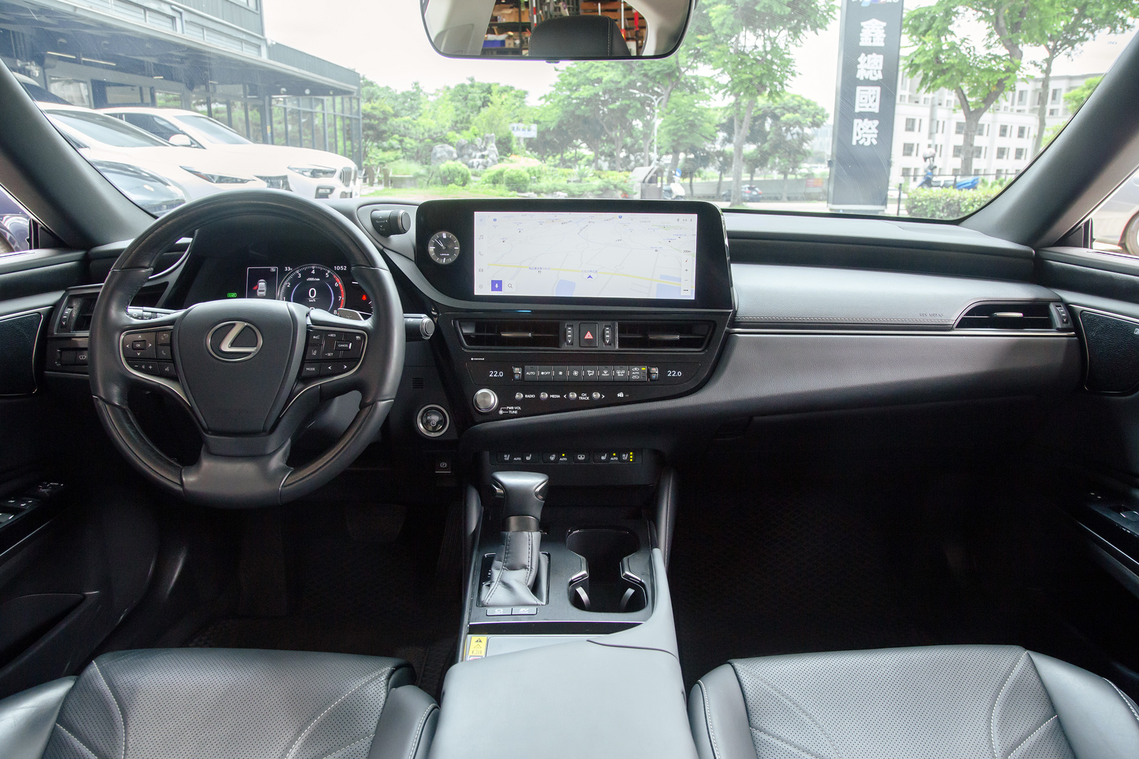 Lexus ES