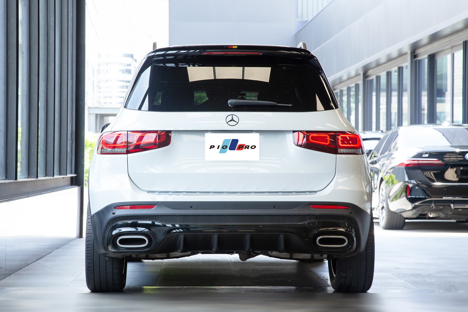 Mercedes-Benz GLB200