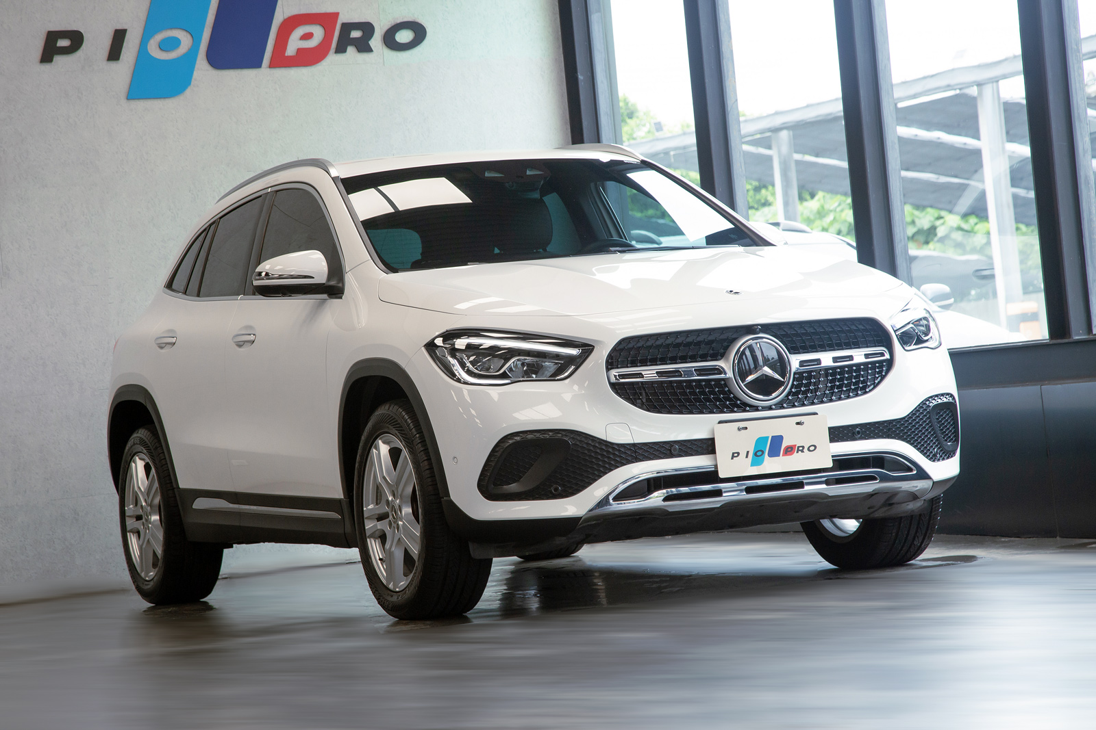 Mercedes-Benz GLA 180