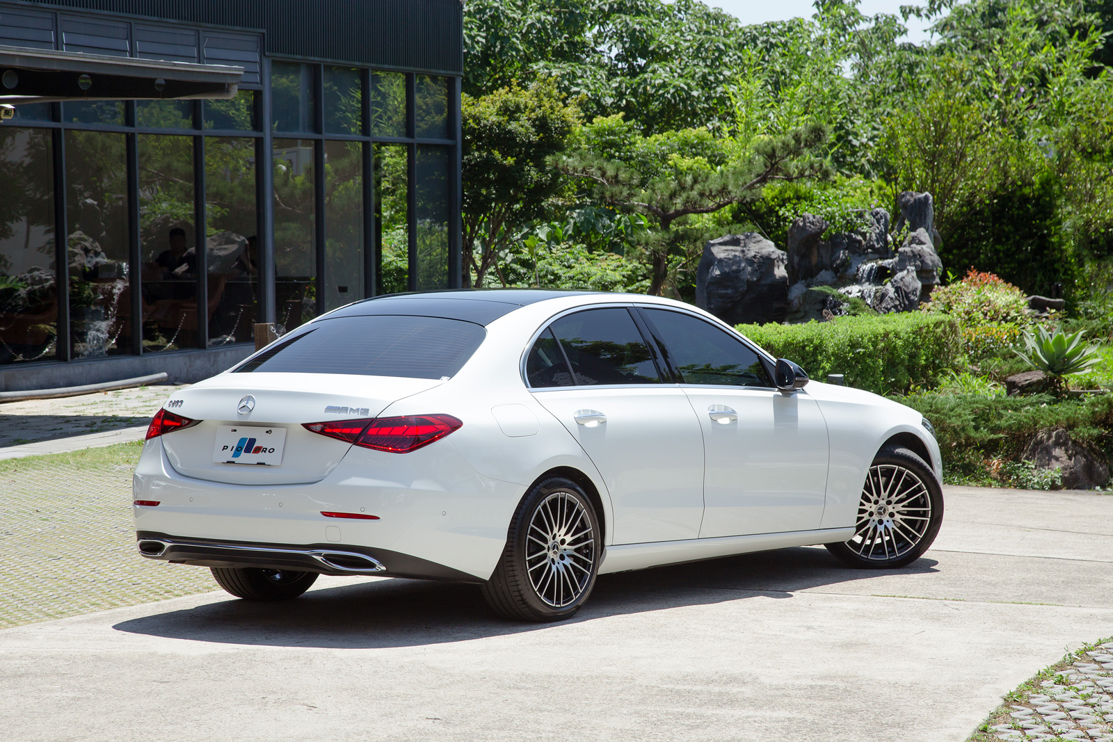 Mercedes-Benz C200