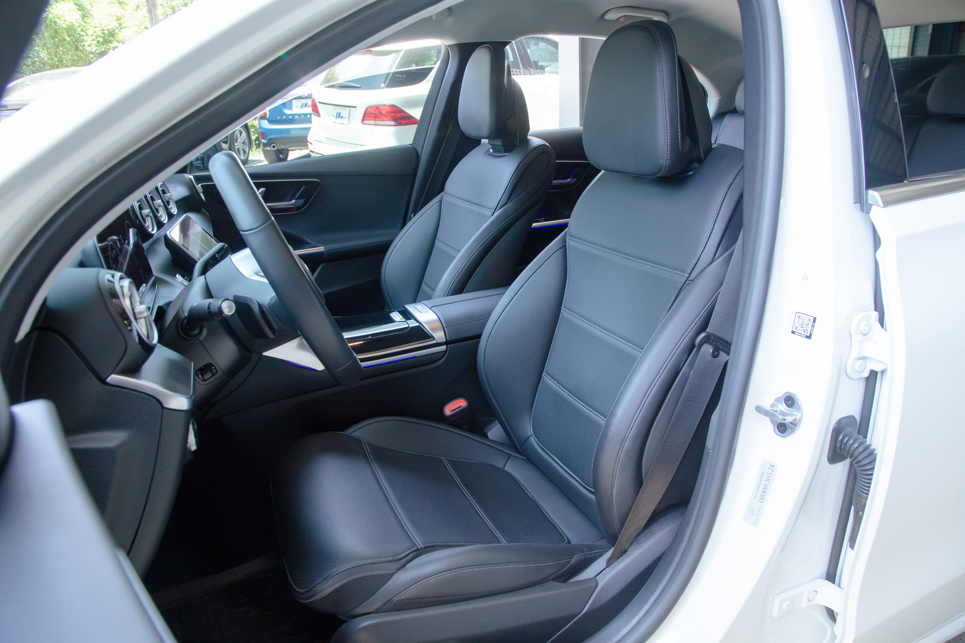 Mercedes-Benz C200