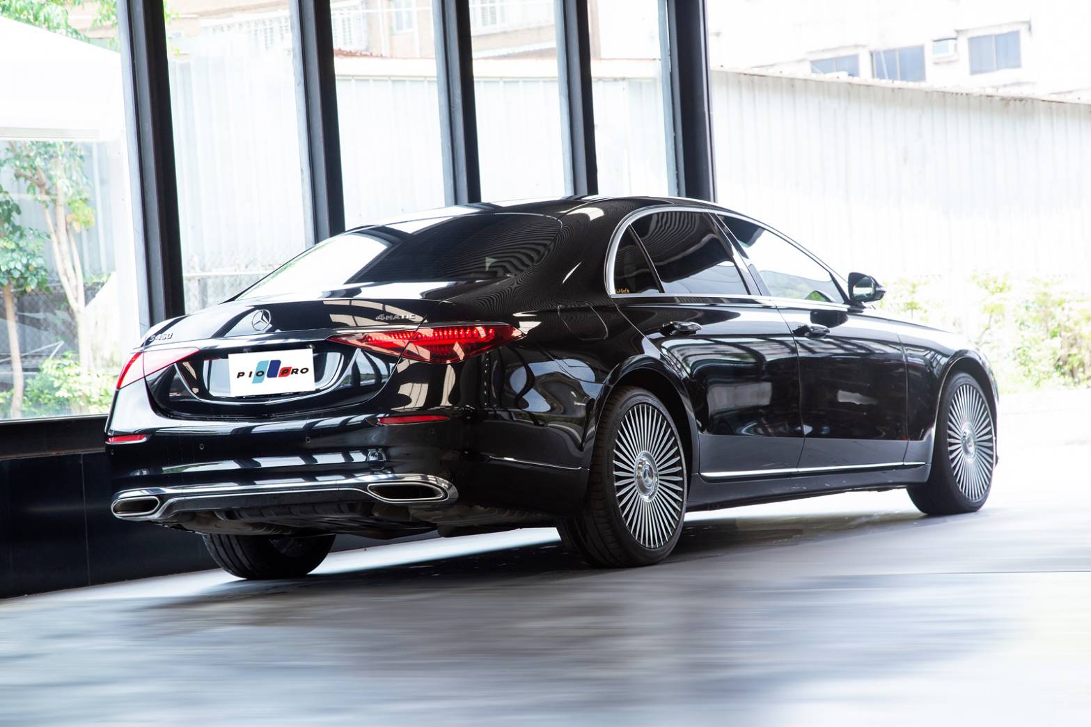 Mercedes-Benz S450